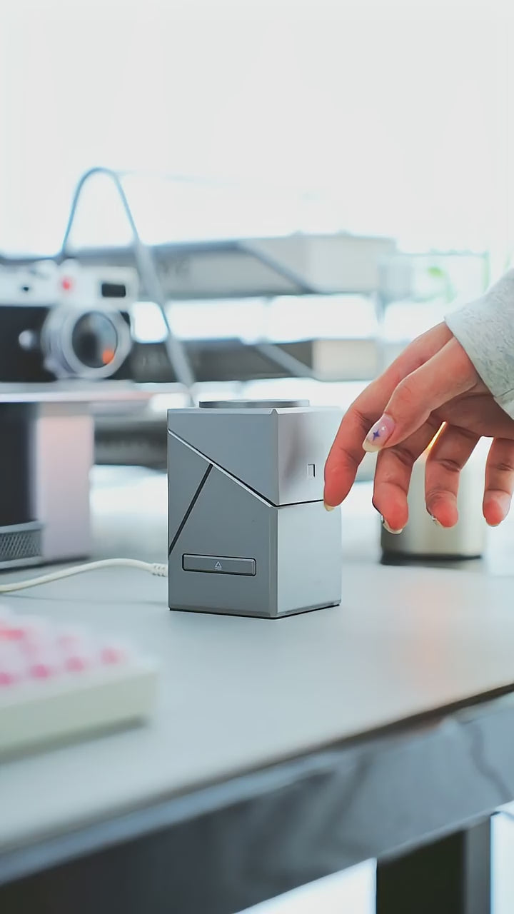 MagCube 3-in-1 Magnetic Wireless Charging Station – Foldable 15W Fast Charger for iPhone, Apple Watch, and AirPods